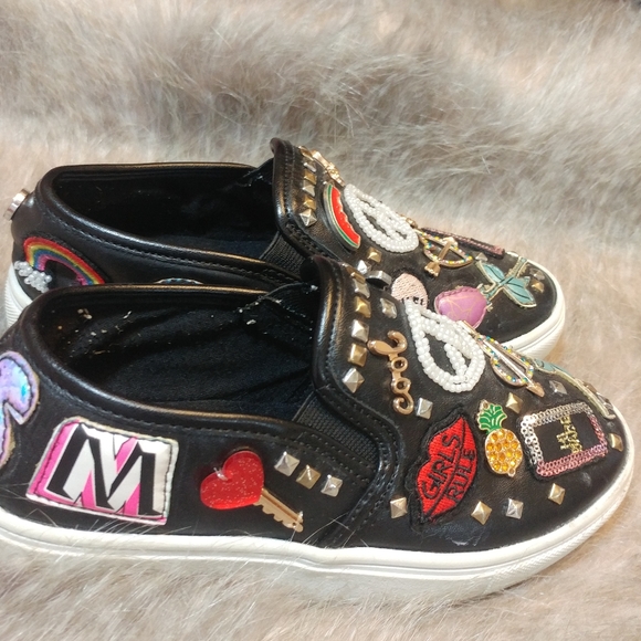 Steve Madden • Girls Kids Black Faux Leather slip on embellish